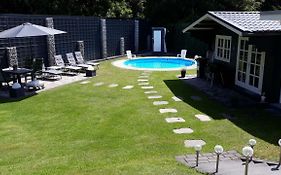 FeWo Meyer mit privatem Pool&Gartensauna